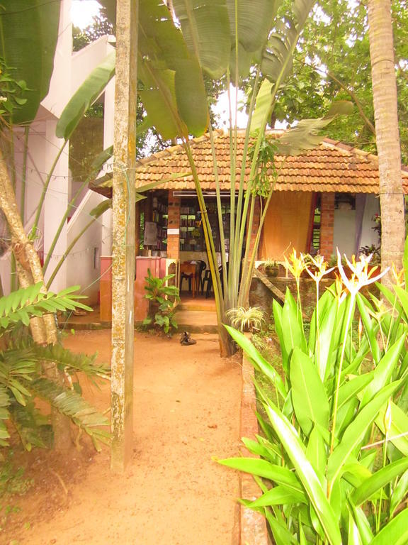Jickys Nest Hotell Varkala Exteriör bild
